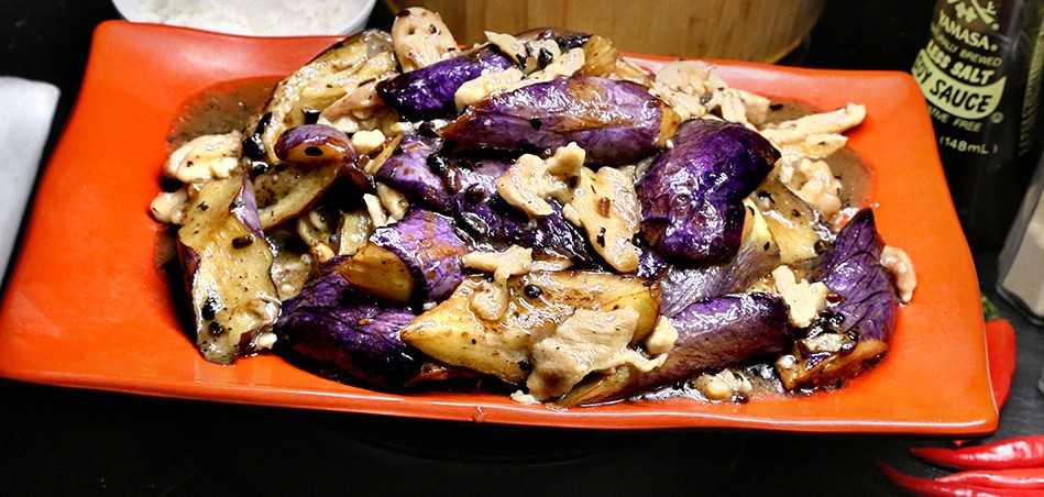 Order M3. Eggplant with Chicken food online from Singapore Cafe store, Sugar Land on bringmethat.com