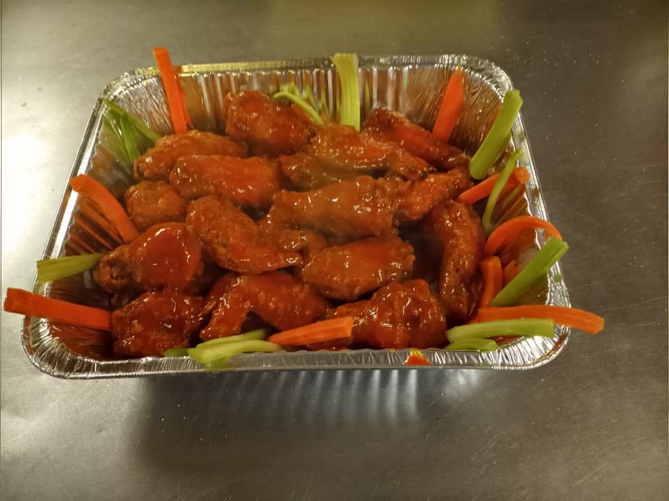 Order Chicken Buffalo Wings - Appetizer food online from Lugano's Pizza # 2 store, Chicago on bringmethat.com