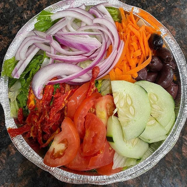 Order Garden Salad - Salad food online from Cafe Amici store, South Brunswick on bringmethat.com
