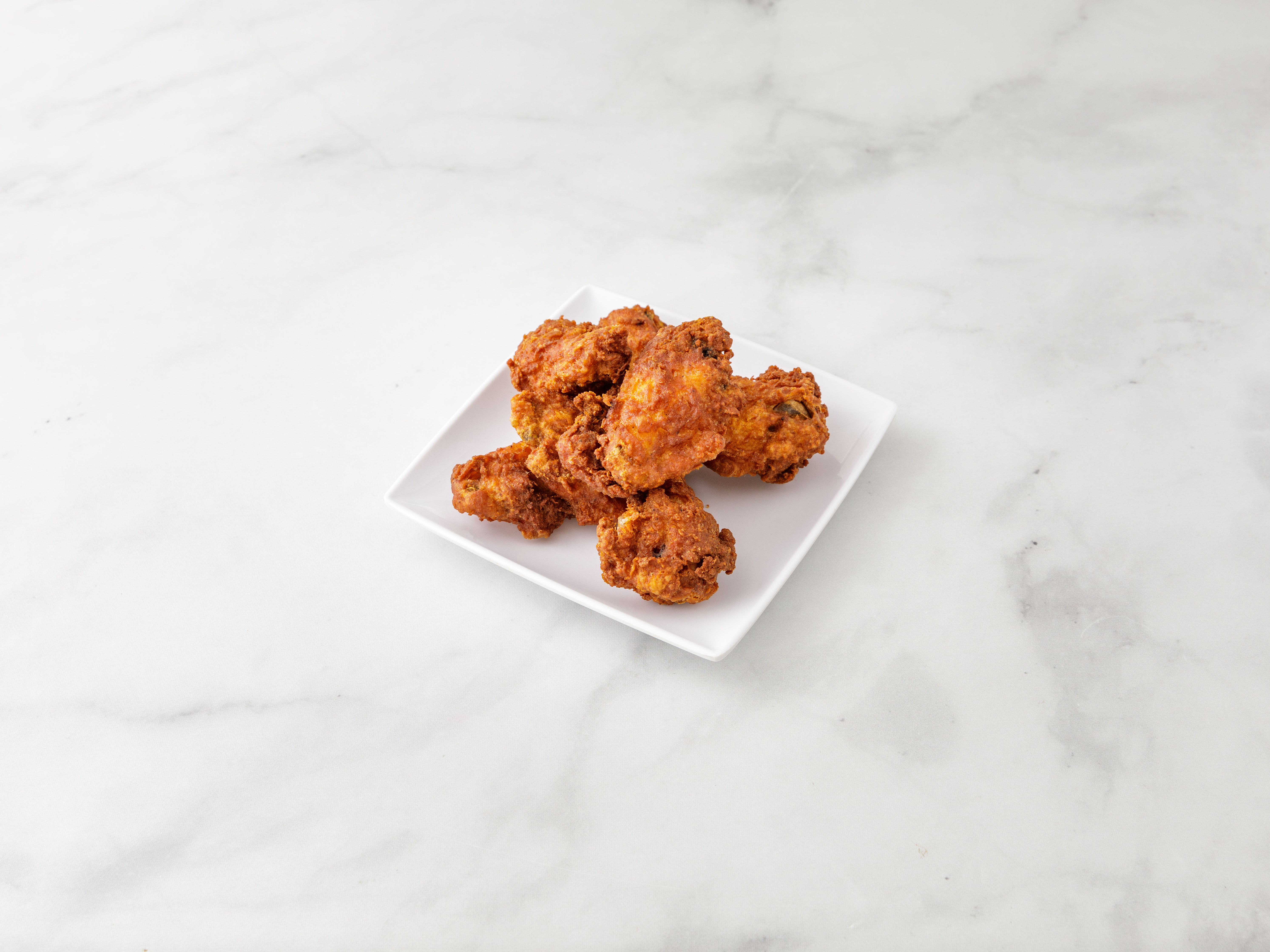 Order 6 Piece Hot Wings food online from The Halal Bros of NY store, Bellerose on bringmethat.com
