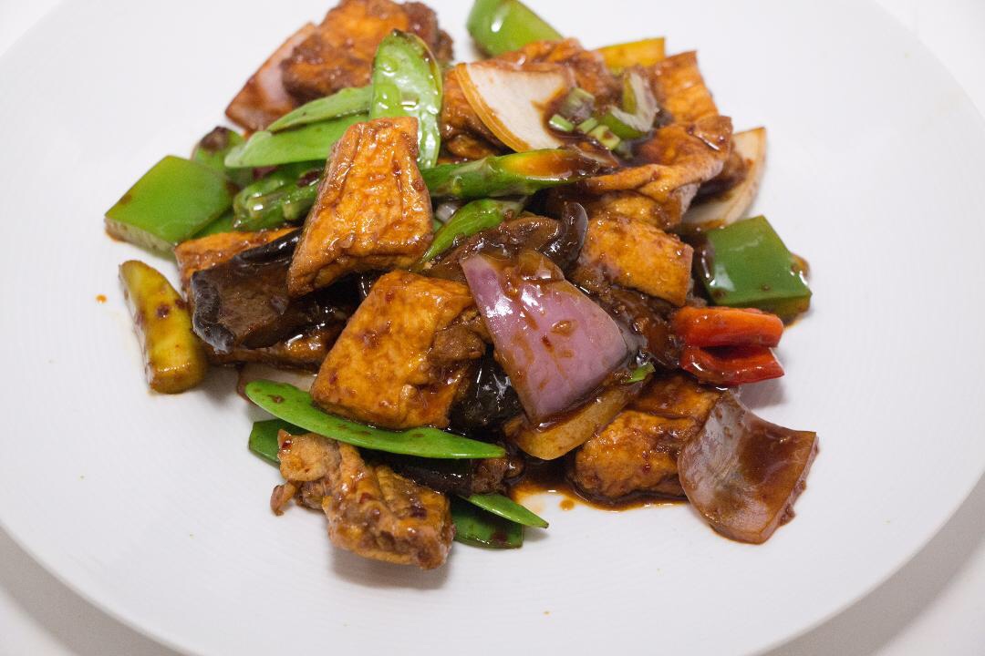 Order Home Style Tofu 家常豆腐 K food online from Jin's Fine Asian Cuisine store, Brookline on bringmethat.com