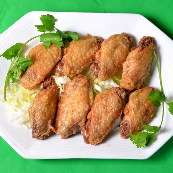 Order 11. Fried Chicken Wings food online from Fung Wong Chinese Restaurant store, Daly City on bringmethat.com
