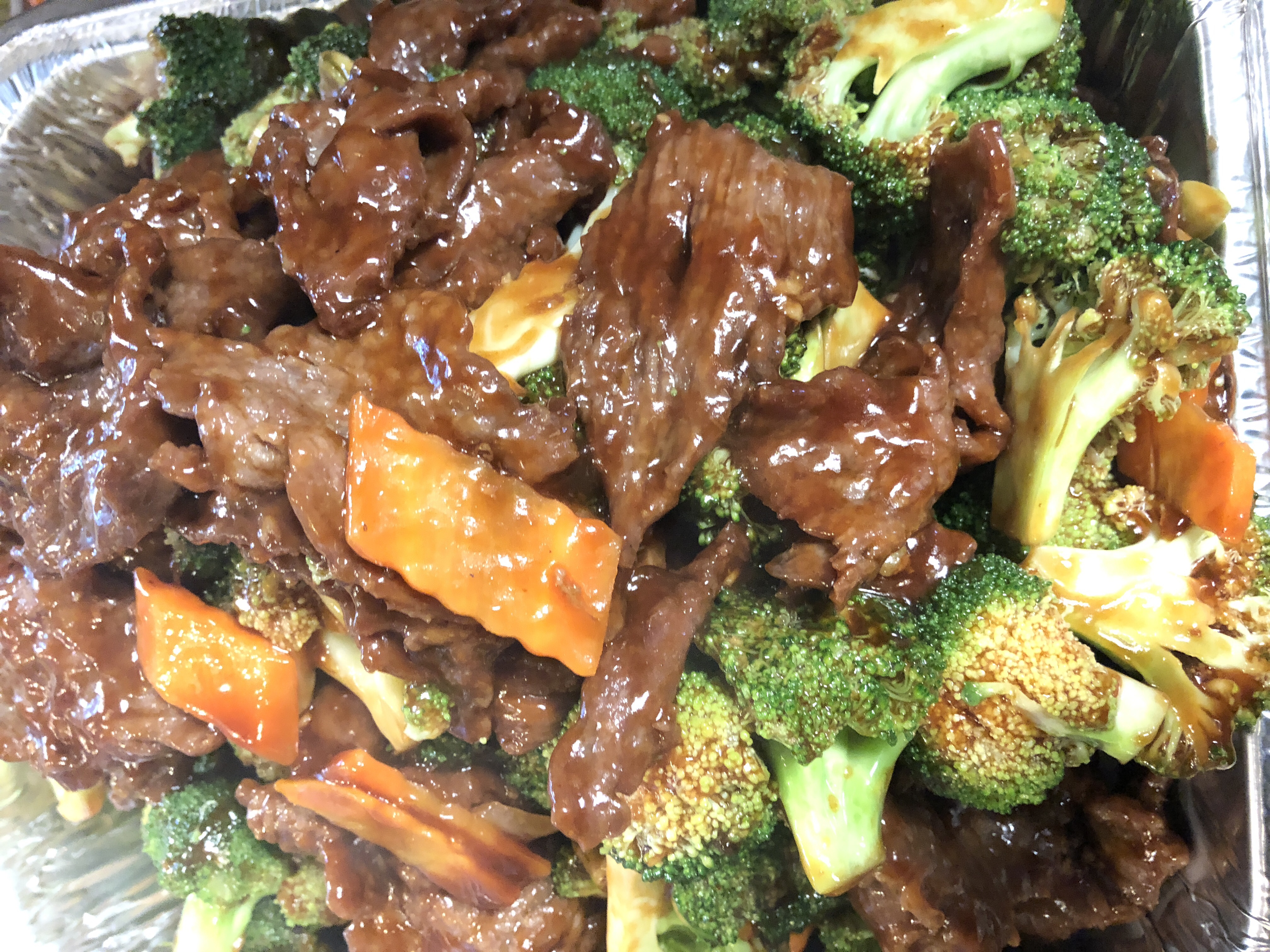 Order Beef w. Broccoli food online from China Joy Restaurant store, Jacksonville on bringmethat.com