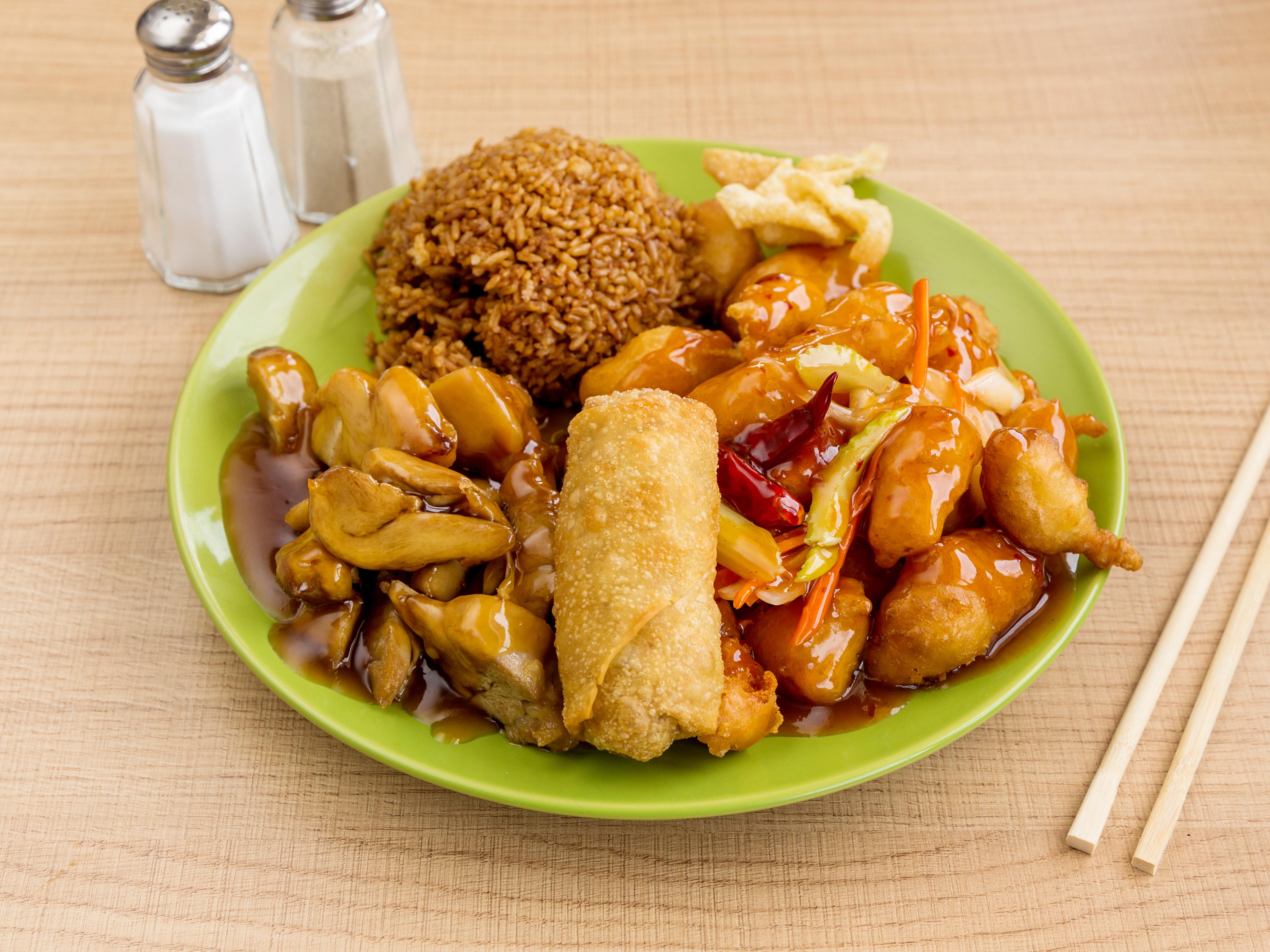 Order 7. Orange Spicy Chicken Dinner Combo food online from King Wong store, Phoenix on bringmethat.com