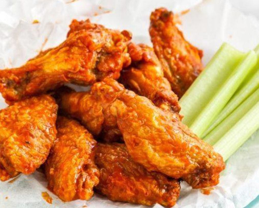 Order Buffalo Wings - 6 Pieces food online from Maya's Pizza store, Chicago on bringmethat.com