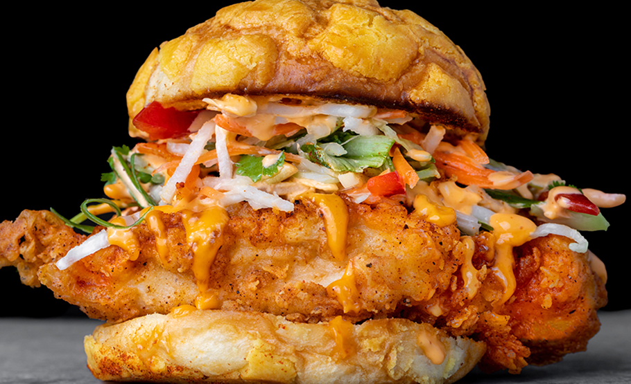 Order Fried Chicken Sandwich food online from Janik's Cafe store, Chicago on bringmethat.com