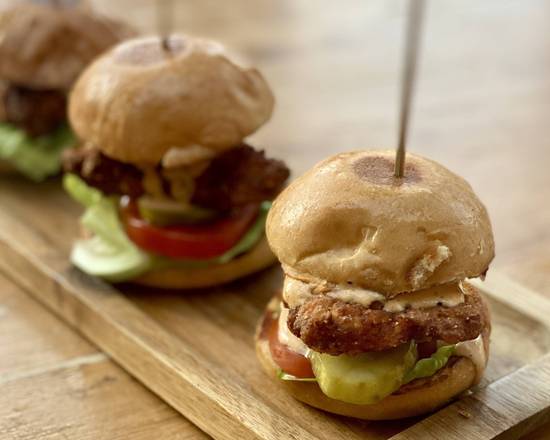 Order Fried Chicken Sliders food online from Hopsmith Tavern store, Chicago on bringmethat.com