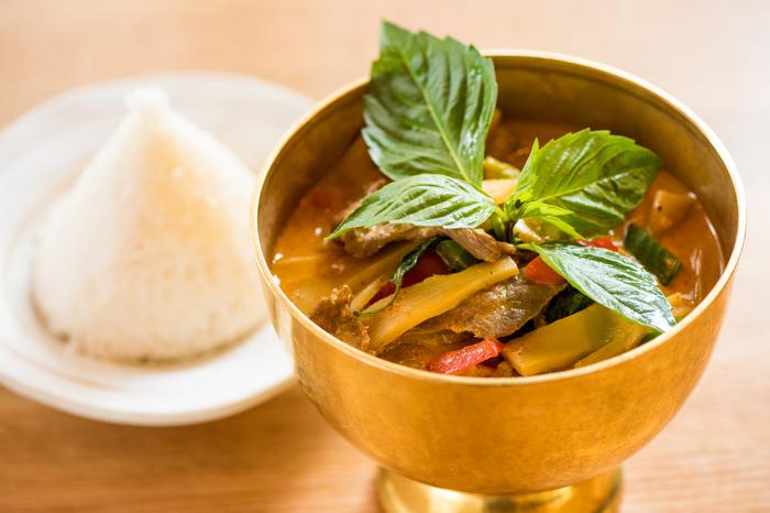 Order Red Curry food online from Thep Thai Restaurant store, New York on bringmethat.com