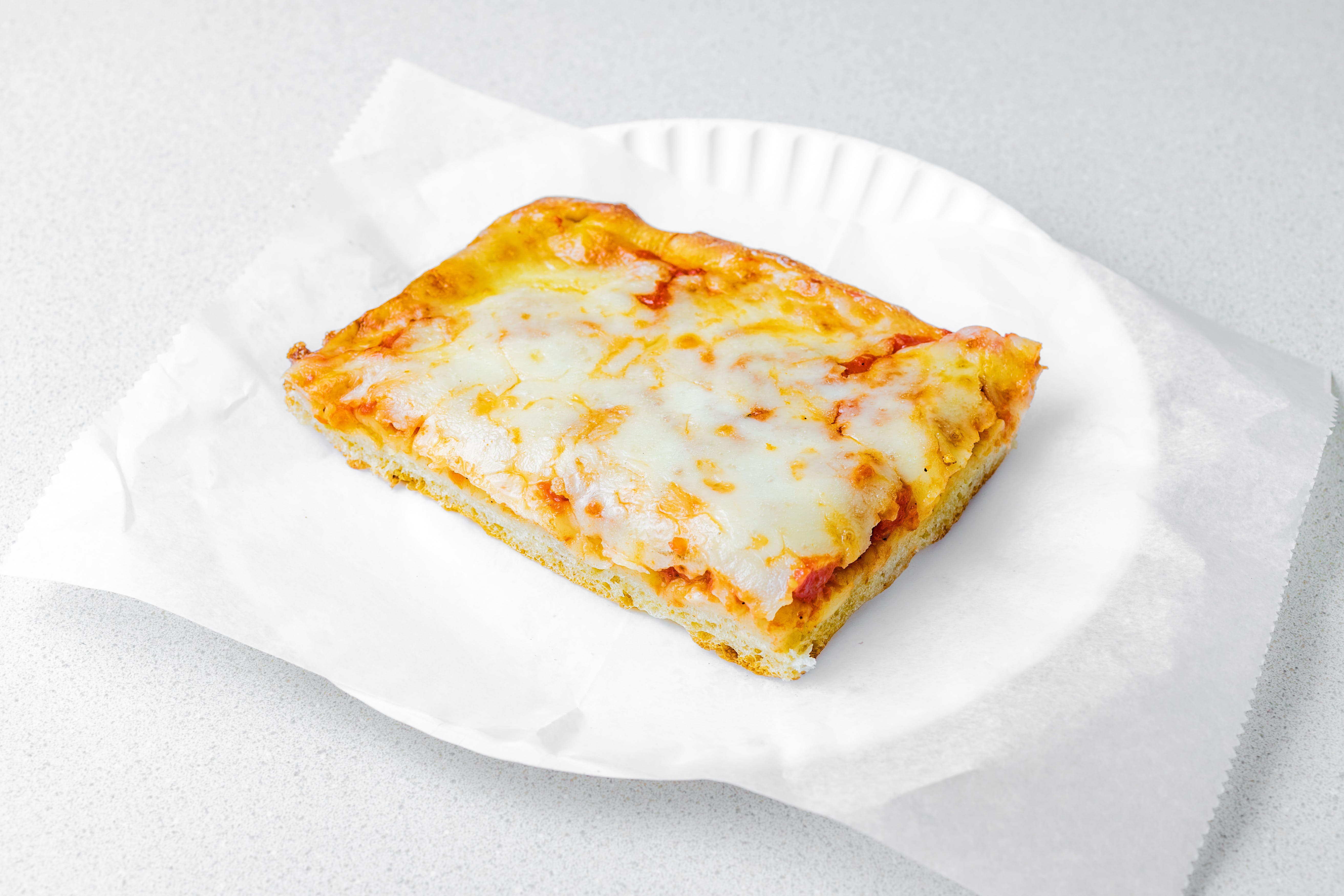 Order Sicilian Pizza Slice - Slice food online from Fratelli's Pizzeria and Restaurant store, Flushing on bringmethat.com