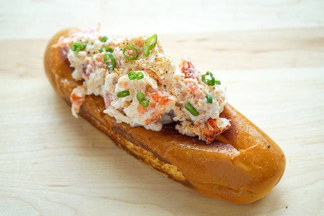 Order Maine Lobster Roll food online from East hampton sandwich co. store, Dallas on bringmethat.com