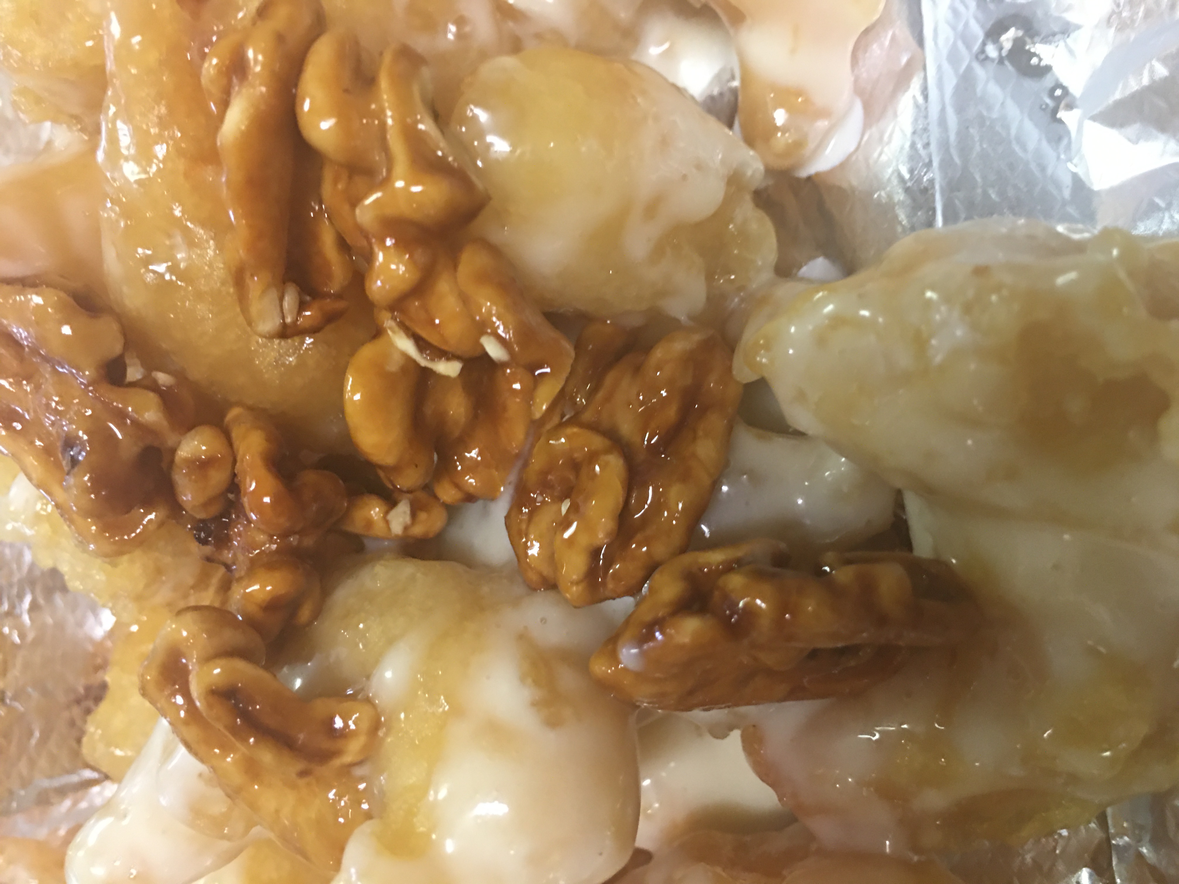 Order Honey walnut prawns 合桃虾 food online from Golden kim tar restaurant store, San Francisco on bringmethat.com
