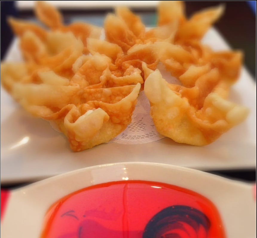 Order Fried Wonton food online from Wanya Thai Restaurant store, Canyon Country on bringmethat.com