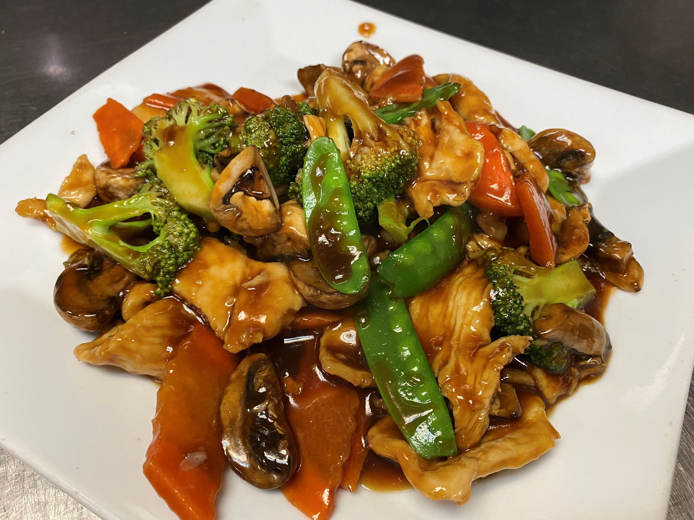 Order Chicken with Vegetables food online from Red Pepper Chinese Restaurant store, RICHFIELD on bringmethat.com