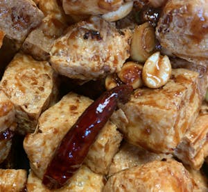 Order VG13. General Tso's Bean Curd food online from Peking Chef store, Fairfax Station on bringmethat.com