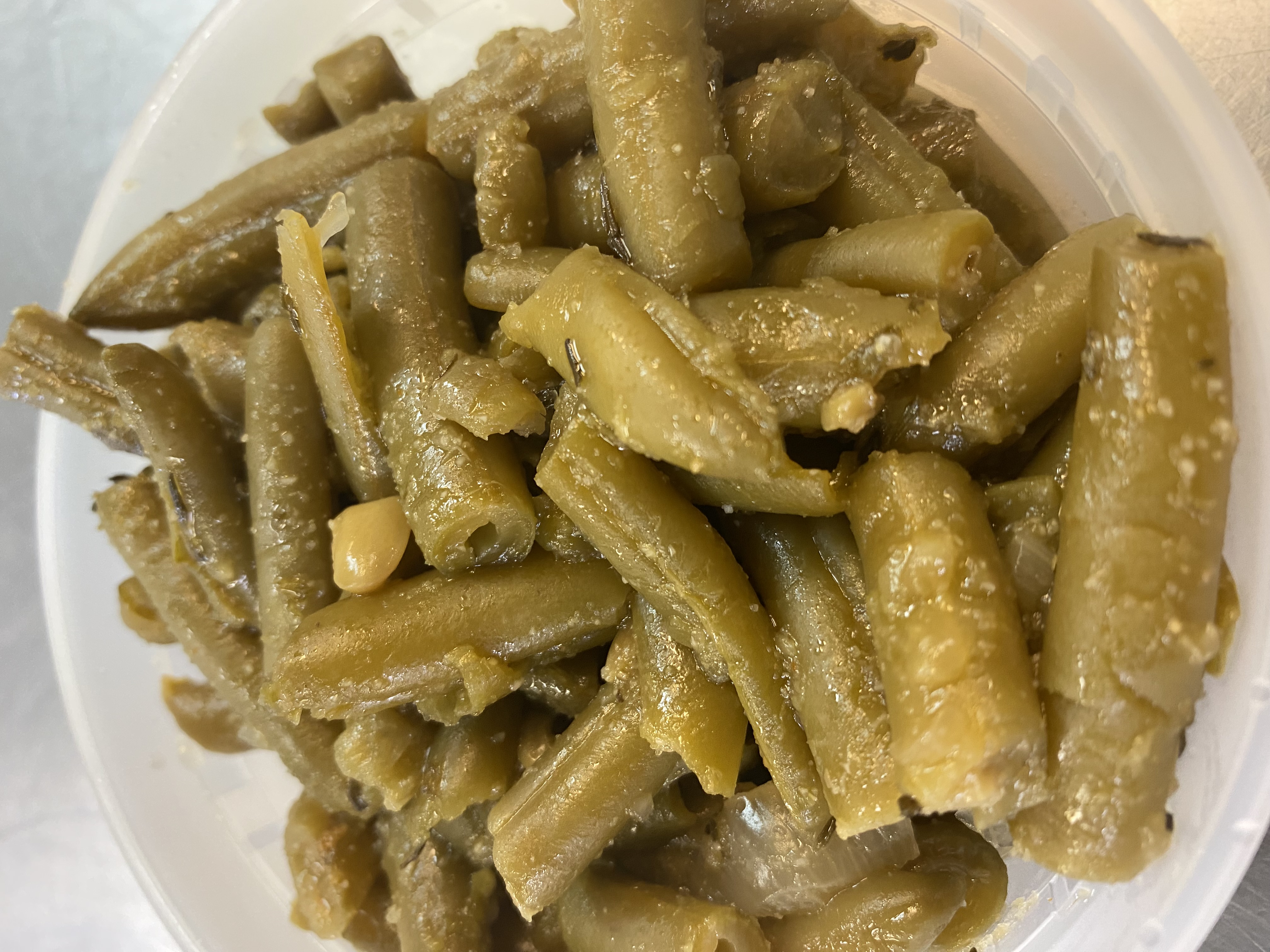 Order Green Beans food online from R.C.K Soulfood store, Detroit on bringmethat.com