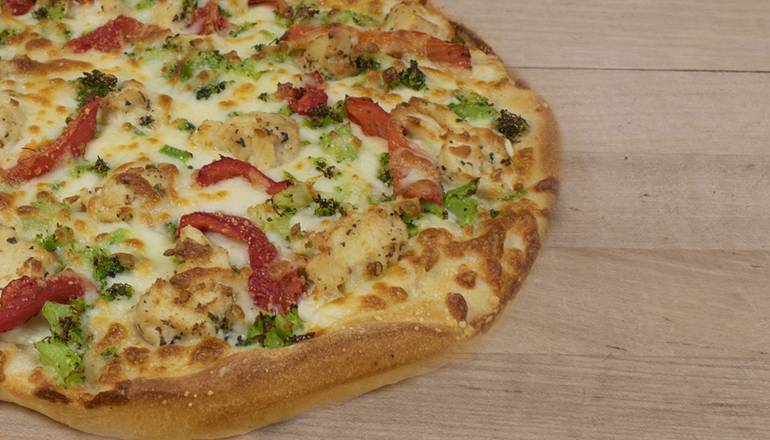 Order 16" Ex- Large Grilled Chicken & Alfredo Pizza food online from Amato's store, Scarborough on bringmethat.com