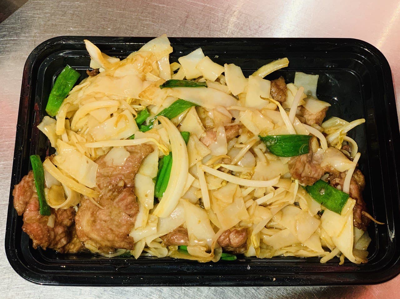 Order Beef Flat Noodle food online from Spicy Girl store, Houston on bringmethat.com