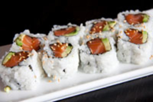 Order Salmon & Avocado Roll food online from Tsukiji Sushi Sen store, Santa Monica on bringmethat.com