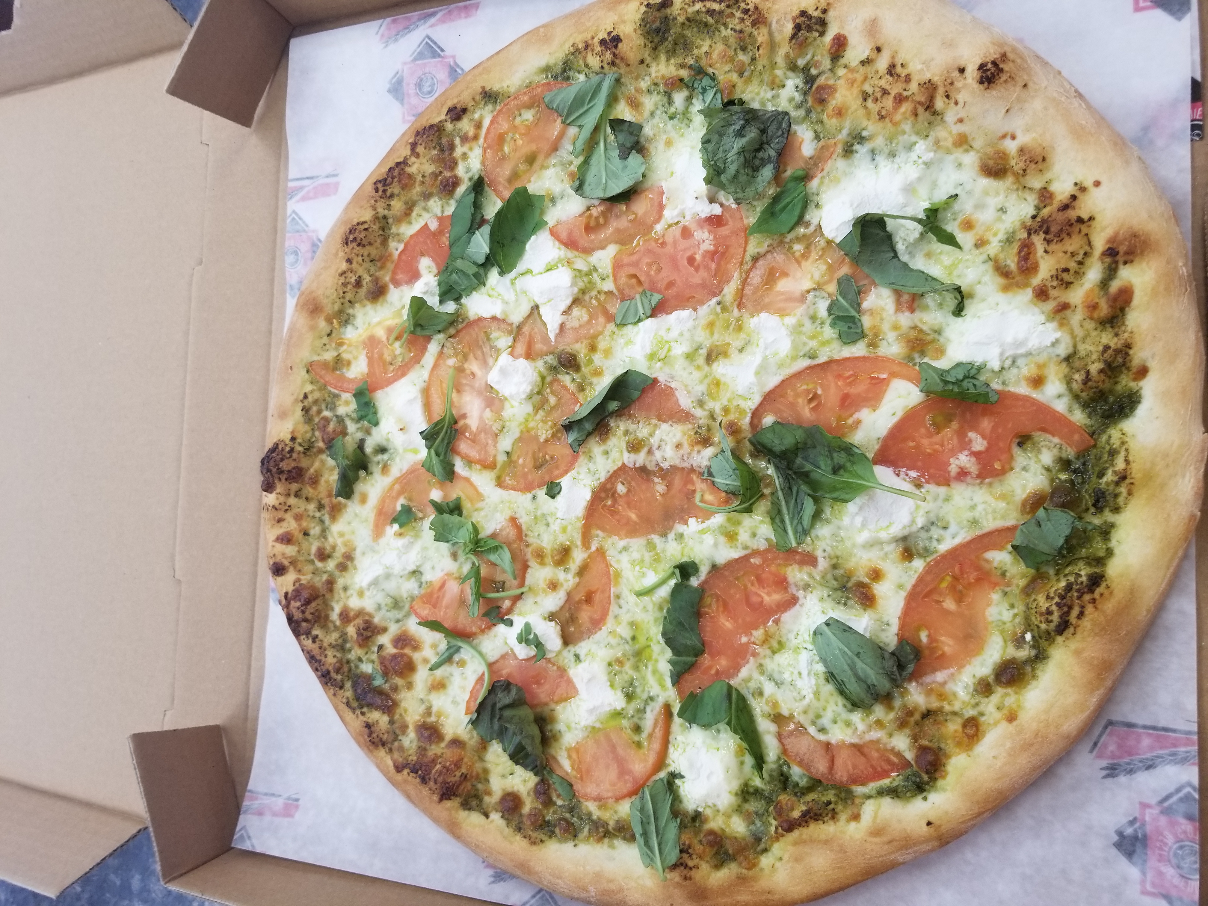 Order Margherita Pizza food online from Mona Lisa Pizza & Grill store, Cambridge on bringmethat.com