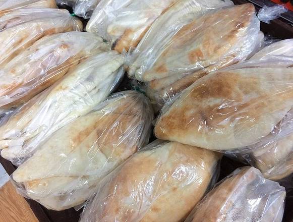 Order Iraq Samoon (5 Loaves) food online from Nohadra Grocery store, Chicago on bringmethat.com