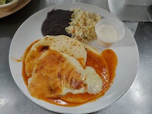 Order Pupusas Rancheras food online from El Metapaneco store, Wilmington on bringmethat.com