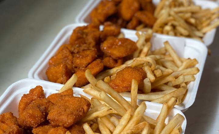 Order Nuggets With Fries food online from Schnitzly store, Los Angeles on bringmethat.com