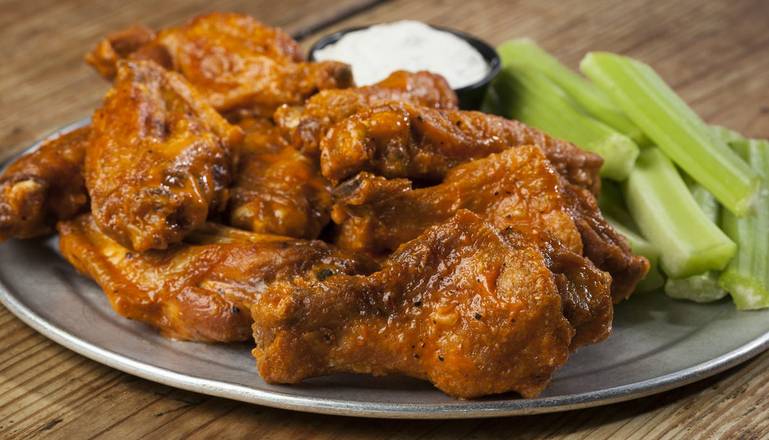Order 20 Wings food online from Pluckers Wing Bar store, Baton Rouge on bringmethat.com