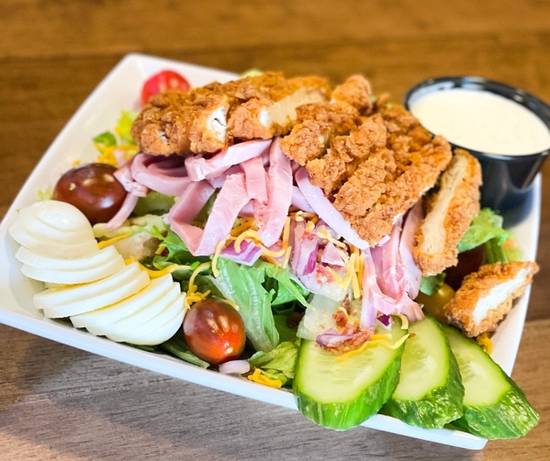 Order Crispy Chicken Chef Salad food online from Monk's Bar & Grill store, Middleton on bringmethat.com