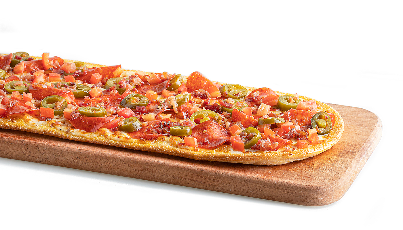 Order Fiery Pepperoni Bacon Flatbread food online from Pizza Guys store, Sacramento on bringmethat.com