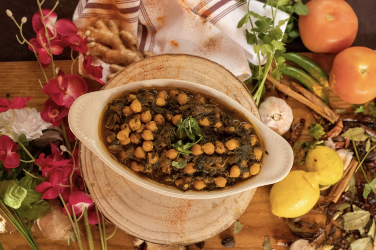 Order Chana Saag food online from Latenight Cuisine store, San Francisco on bringmethat.com