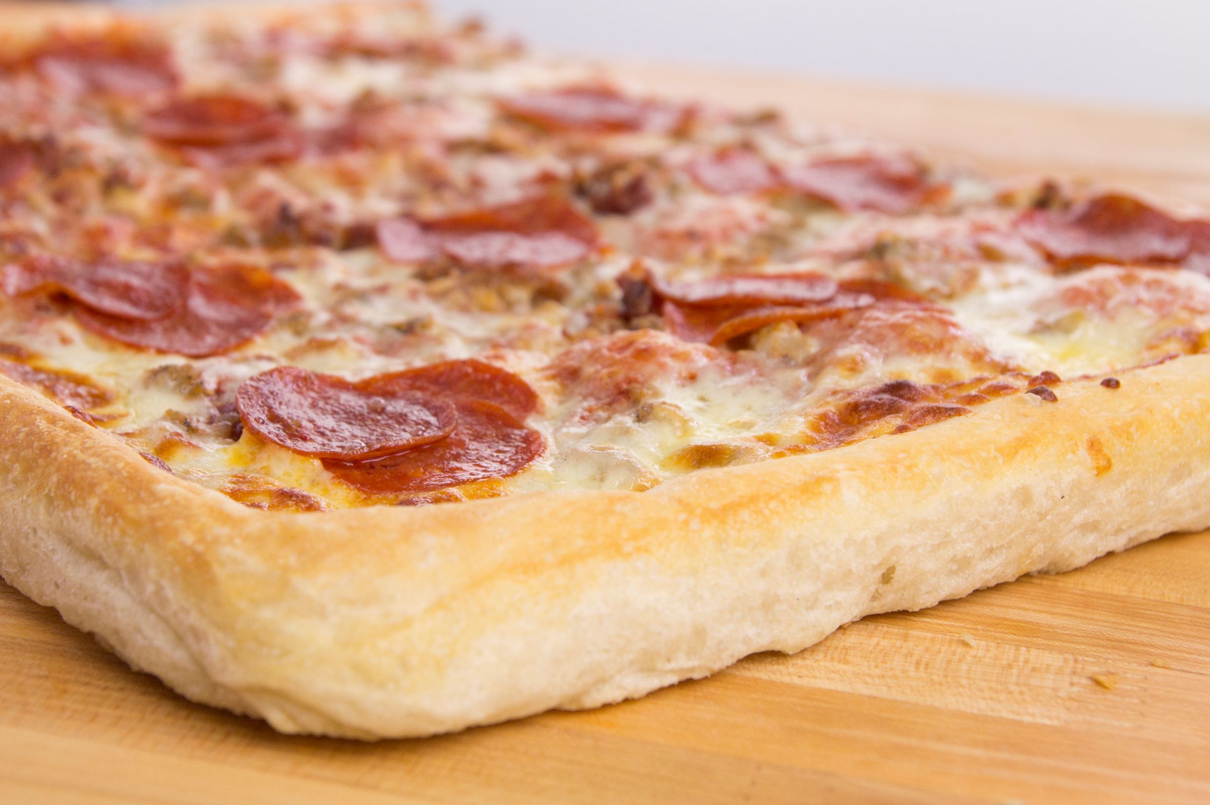 Order Traditional Pizza food online from Westgate Pizza store, Youngstown on bringmethat.com