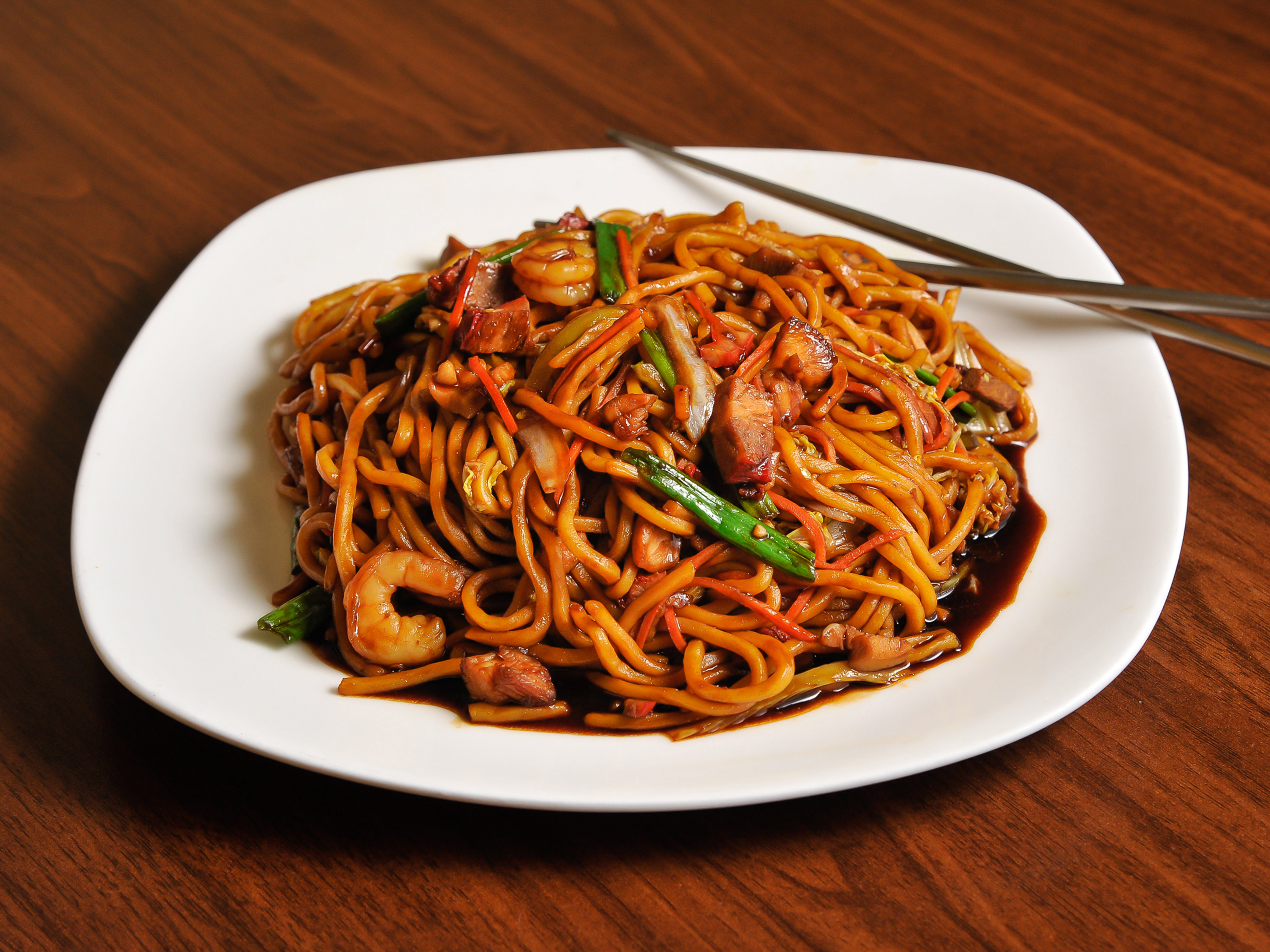 Order 4. House Lo Mein food online from Golden Sun store, Tucker on bringmethat.com