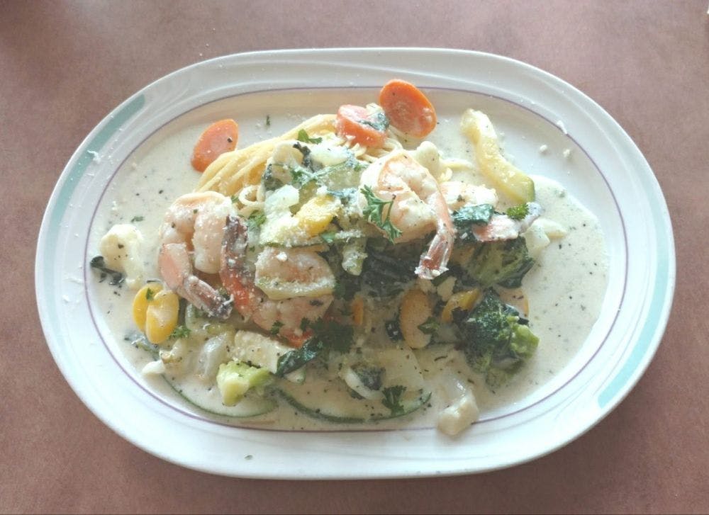 Order Shrimp Alfredo - Dinner food online from Casa Dora Italian Cafe store, Jacksonville on bringmethat.com