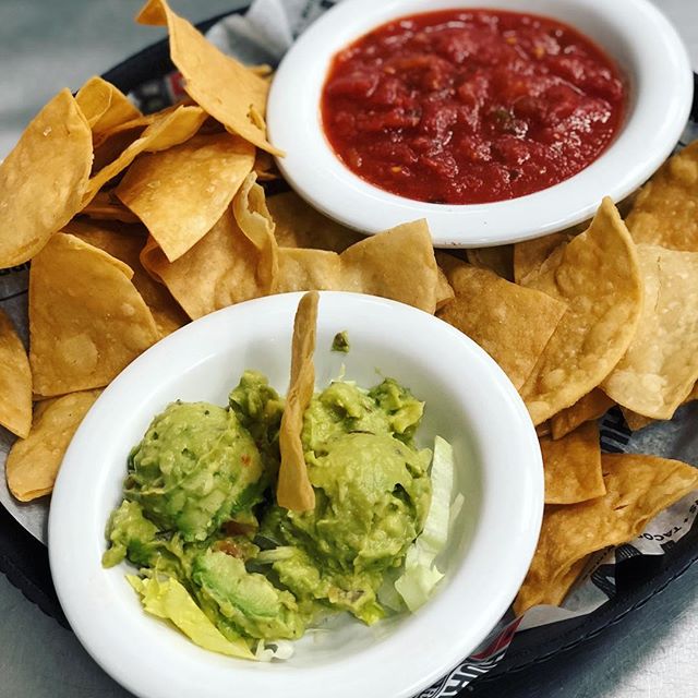 Order Chips, Salsa & Guacamole food online from Hurricane Grill & Wings store, Poughkeepsie on bringmethat.com