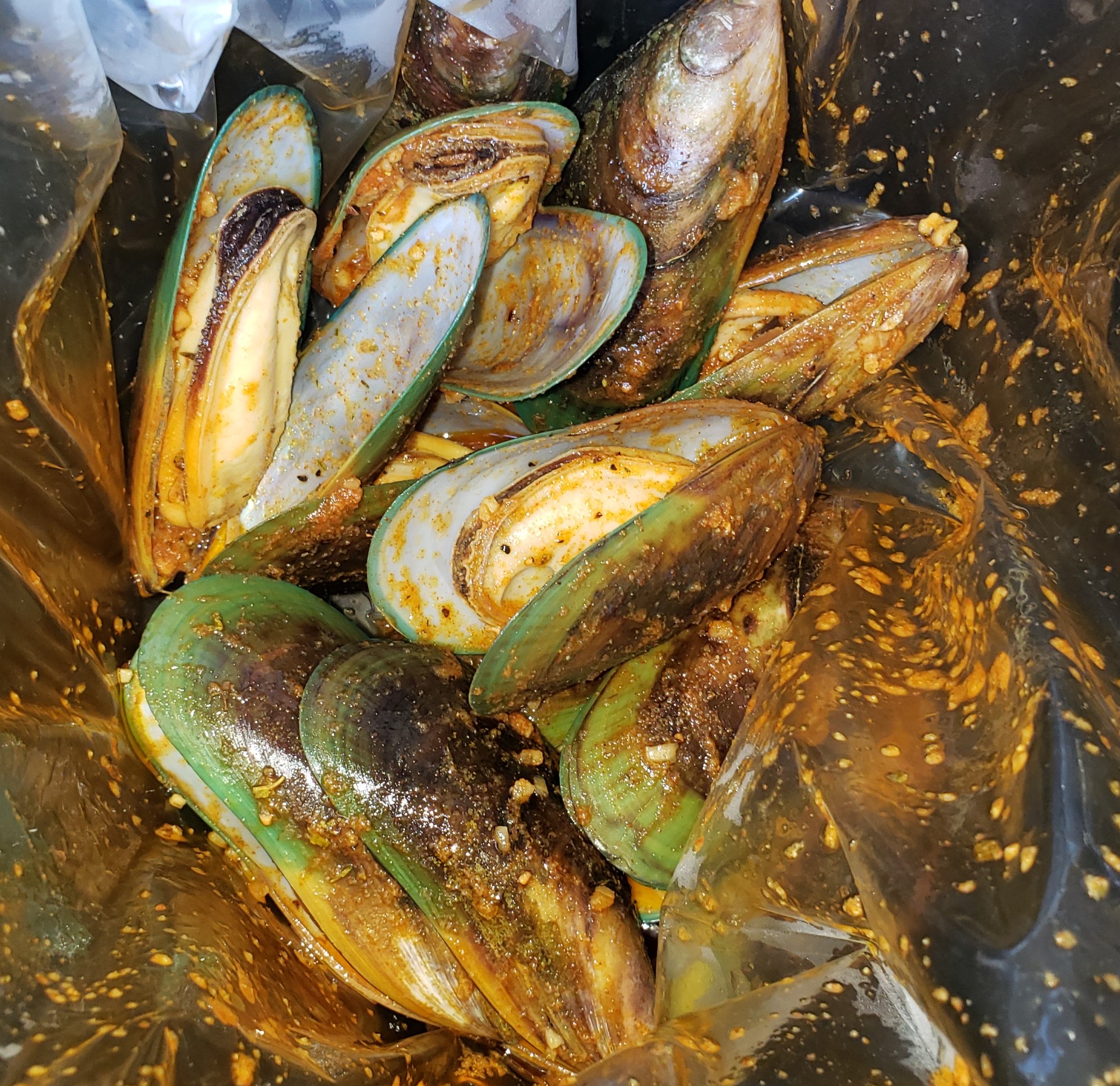 Order Green Lip Mussels  food online from Angry Crab Shack store, Phoenix on bringmethat.com