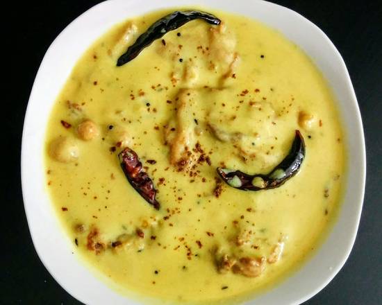 Order Dahi Pakodi Curry food online from Tandoori Momo Hub store, San Francisco on bringmethat.com
