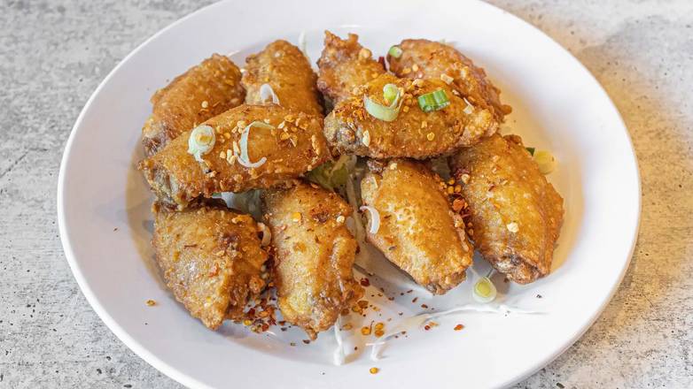 Order Salt & Pepper Chicken Wings food online from Ming Restaurant store, Belvedere Tiburon on bringmethat.com