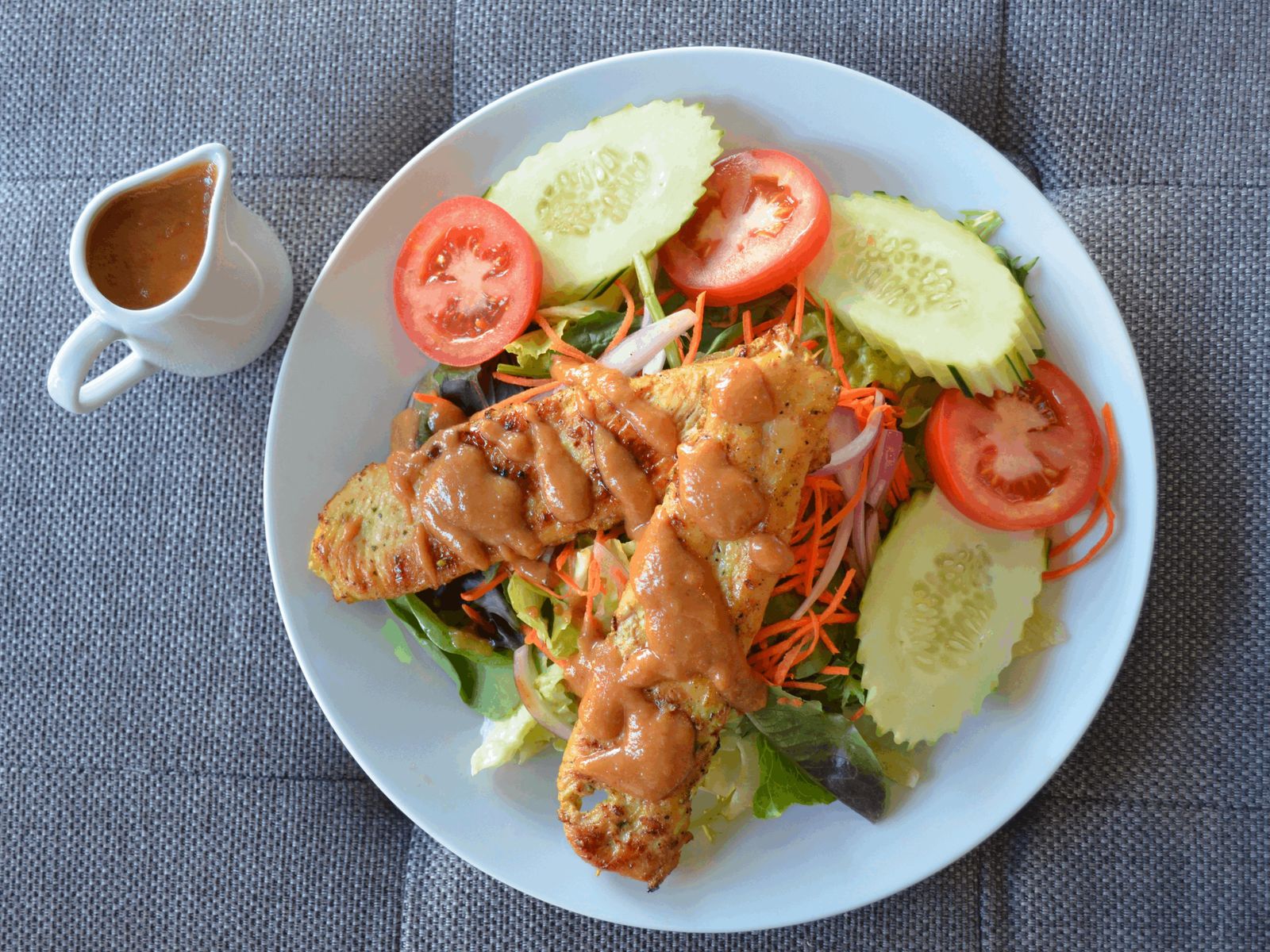 Order Chicken Satay Salad food online from Toomie Thai store, Alameda on bringmethat.com