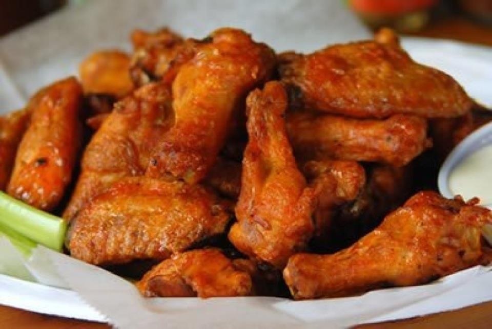 Order Trads’ Wings food online from Traditions Restaurant & Pub store, Highland on bringmethat.com
