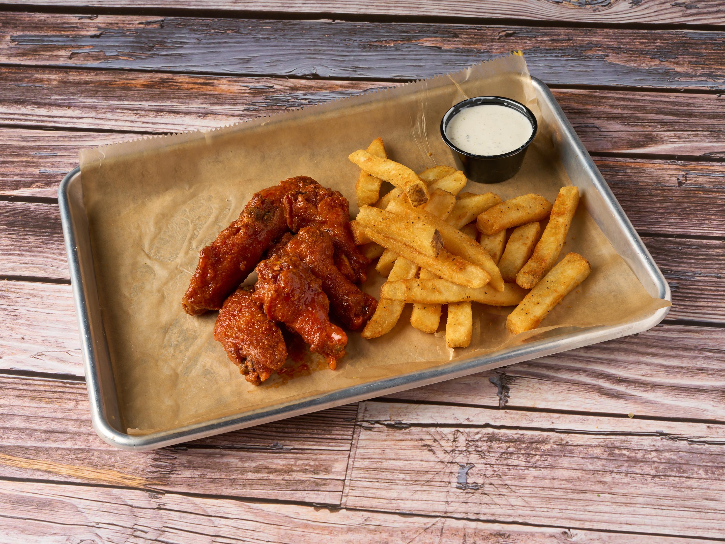 Order Chicken Wing Basket food online from Gone Axe Throwing store, Peoria on bringmethat.com