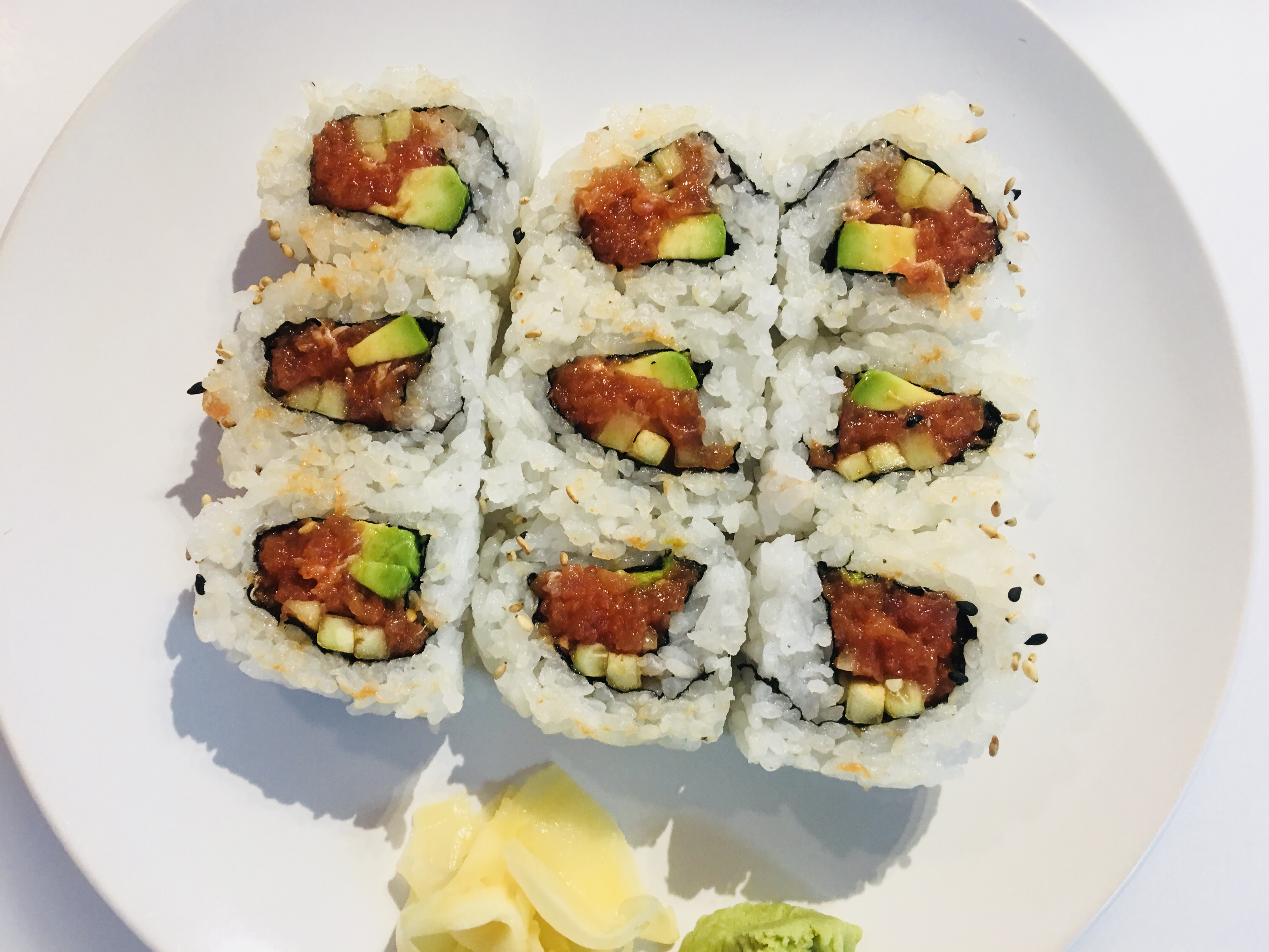 Order Tuna Spicy Roll food online from Bento-Ria Sushi store, Boulder on bringmethat.com