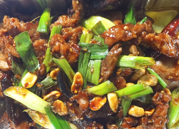 Order 98. Kung Pao Beef food online from Taste of sichuan store, Lynnwood on bringmethat.com