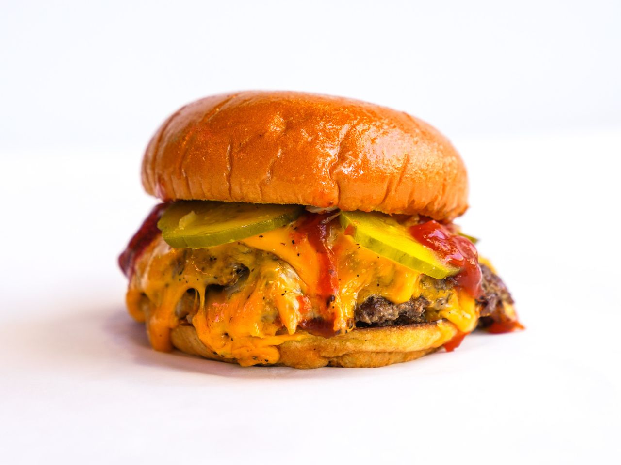 Order Classic Smash Burger  food online from Super Smash Burgers store, Los Angeles on bringmethat.com
