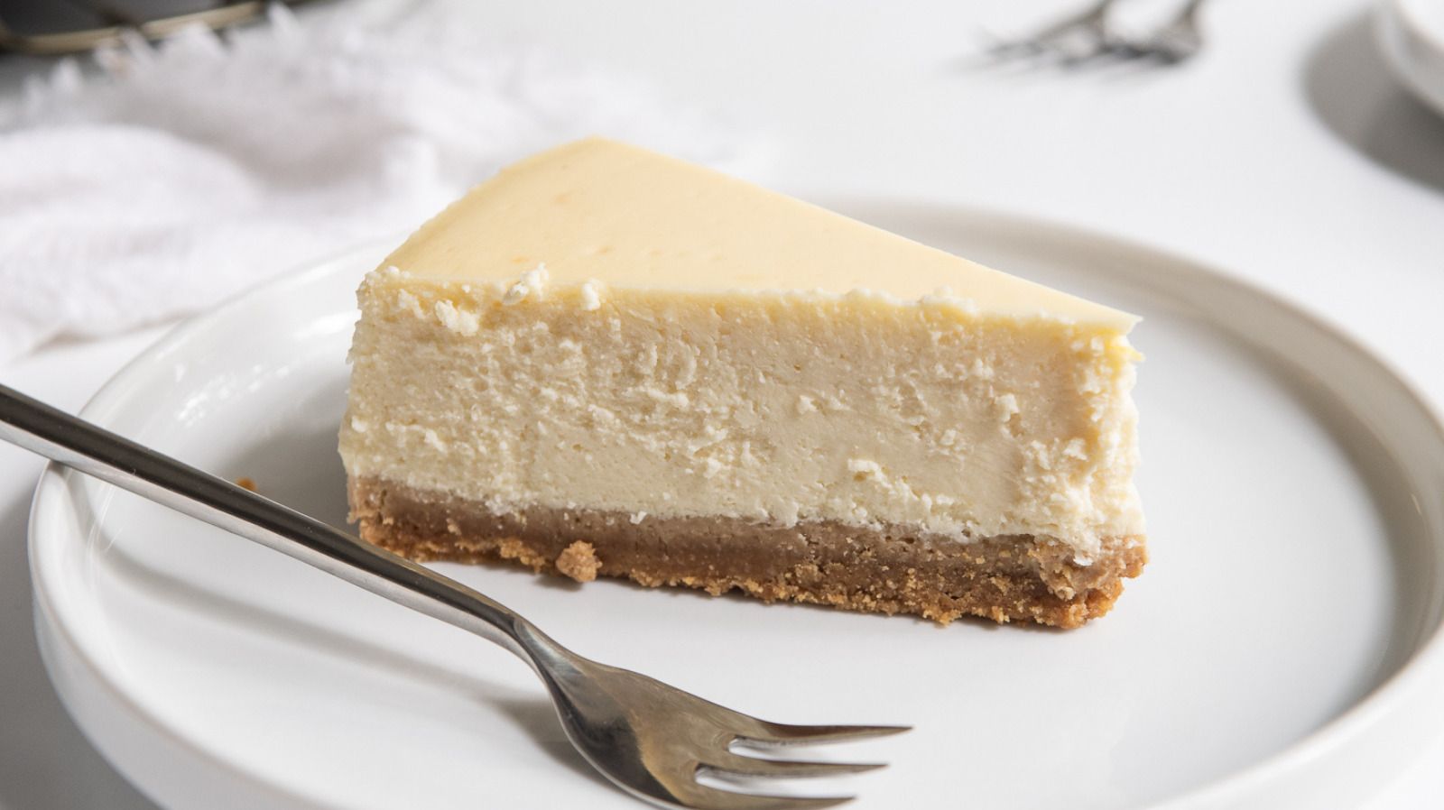 Order Classic Cheesecake food online from Halal Falafel store, Irving on bringmethat.com