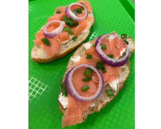 Order Smoke Salmon and Cream Cheese Sandwich  food online from Kwench Juice Cafe store, Kent on bringmethat.com