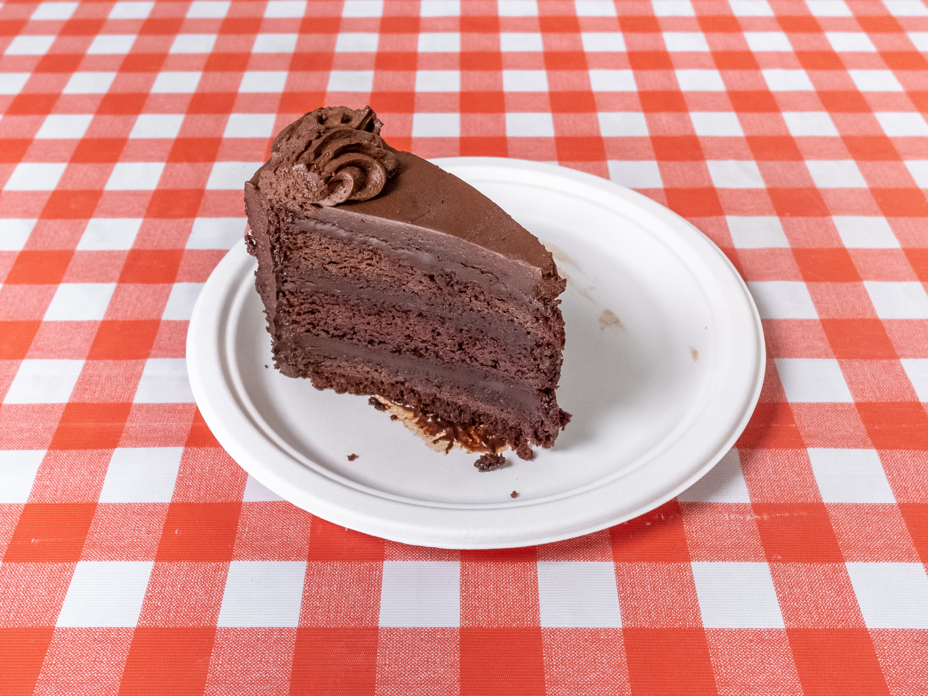 Order Chocolate Cake food online from Luna Pizza store, Glendale on bringmethat.com