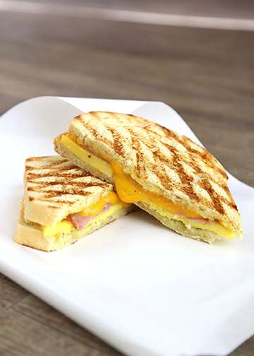 Order The Traditional Breakfast Sandwich food online from Great Harvest Bread Co. store, Tempe on bringmethat.com