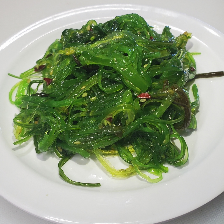 Order Seaweed Salad food online from Sushi Loco store, Long Beach on bringmethat.com