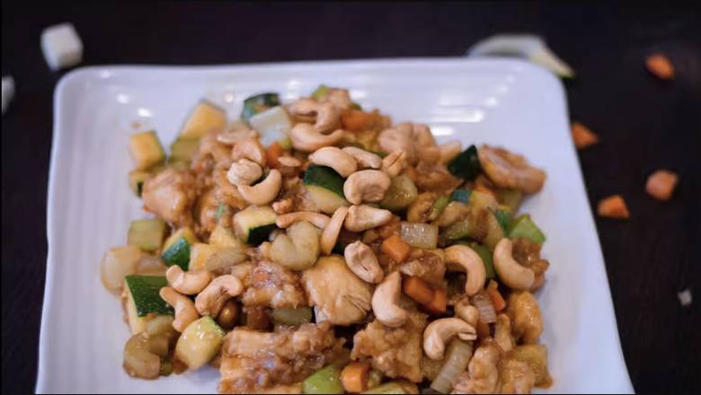 Order Cashew Chicken food online from China Bros store, Escondido on bringmethat.com