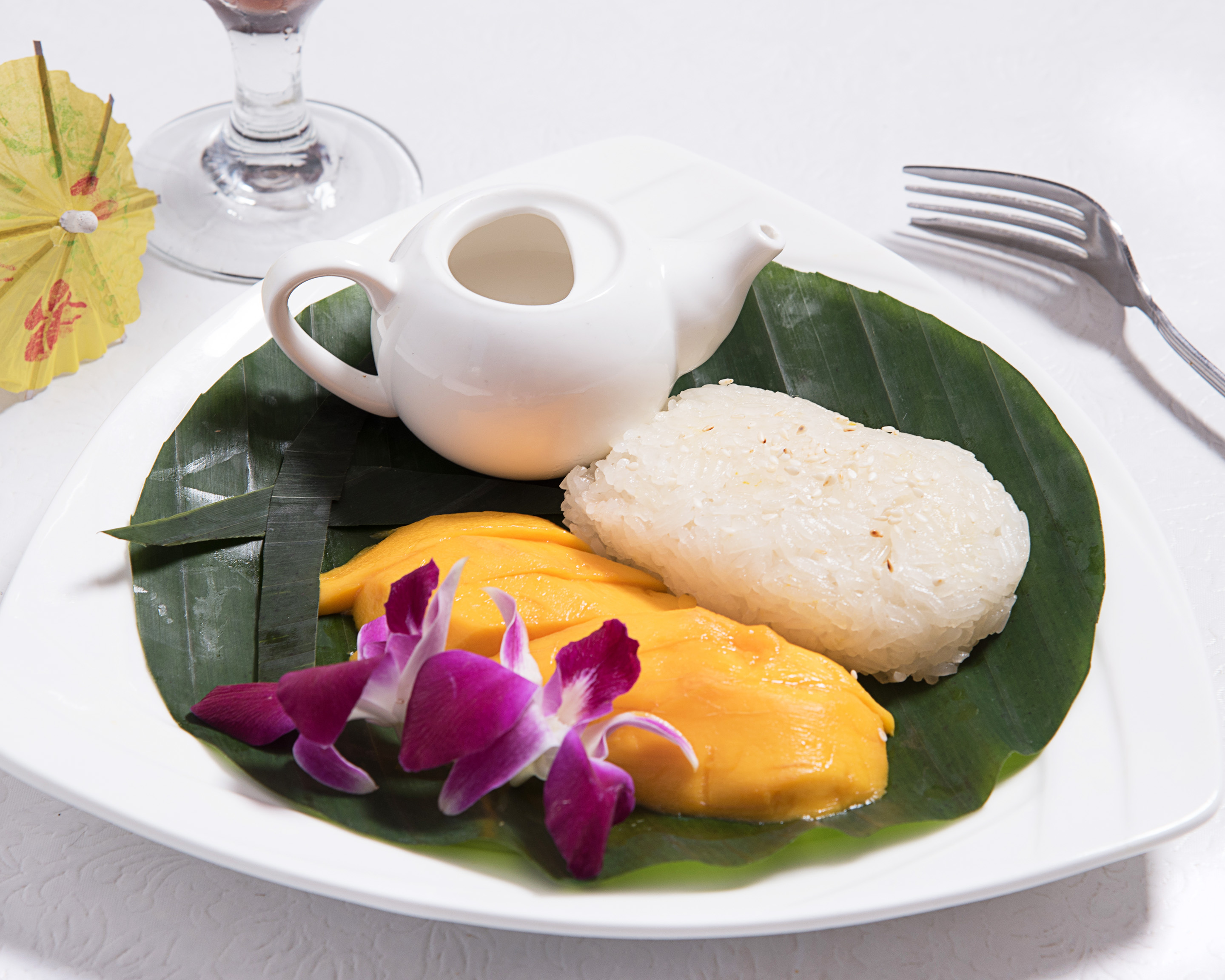 Order Mango Coconut With Sticky Rice food online from Thai Aroy Dee store, Drexel Hill on bringmethat.com